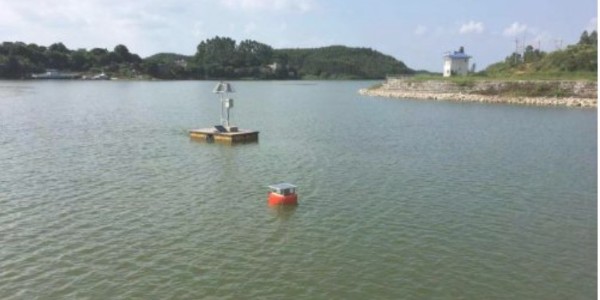 水质监测浮标 