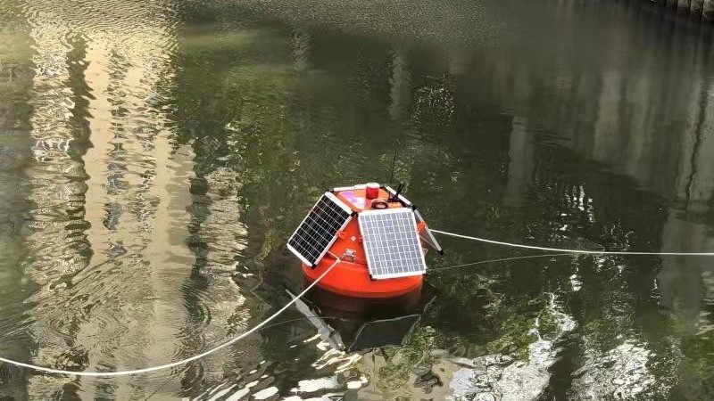 阿森河水质监测浮标